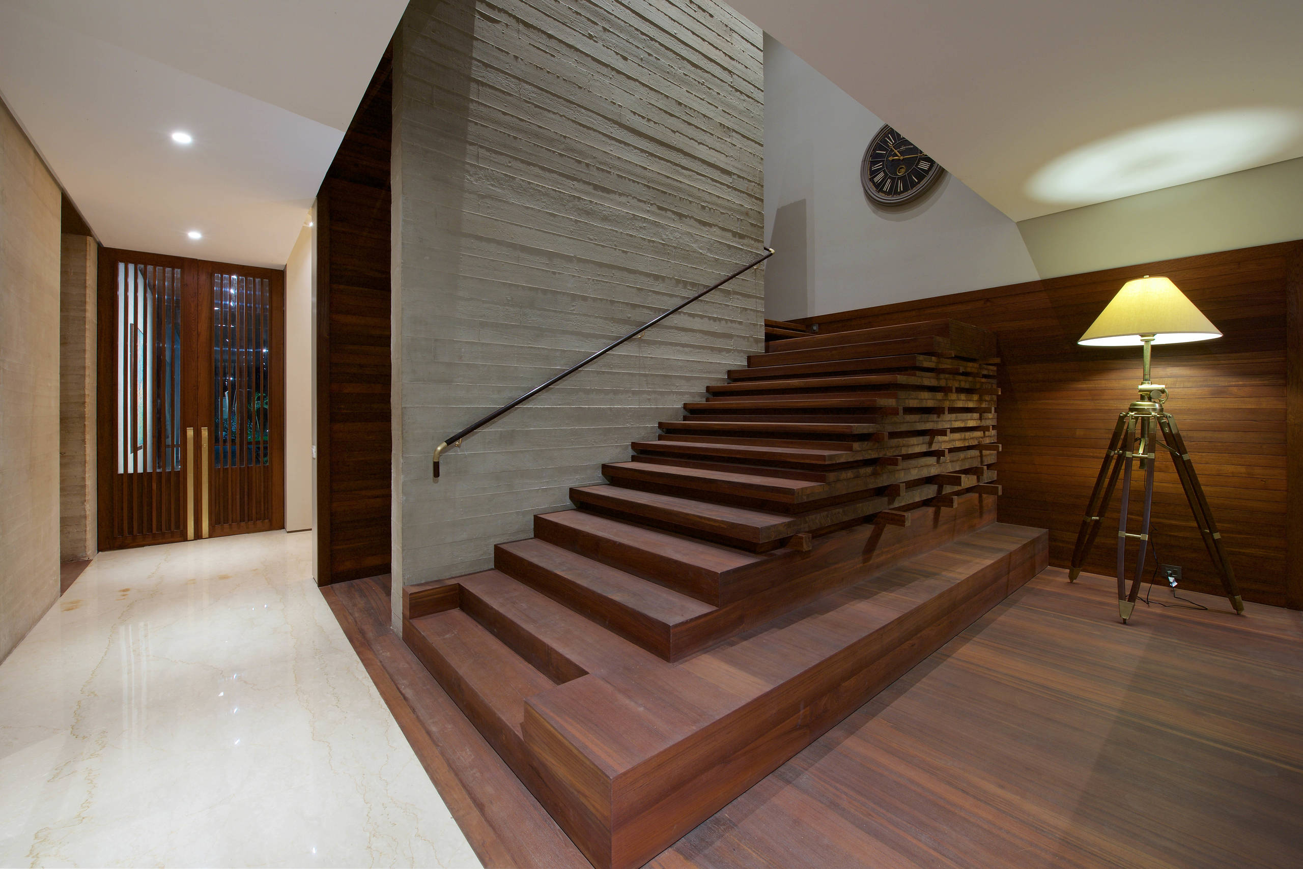 Houzz Индия: Как материалы дома в Ахмедабаде борются с климатом