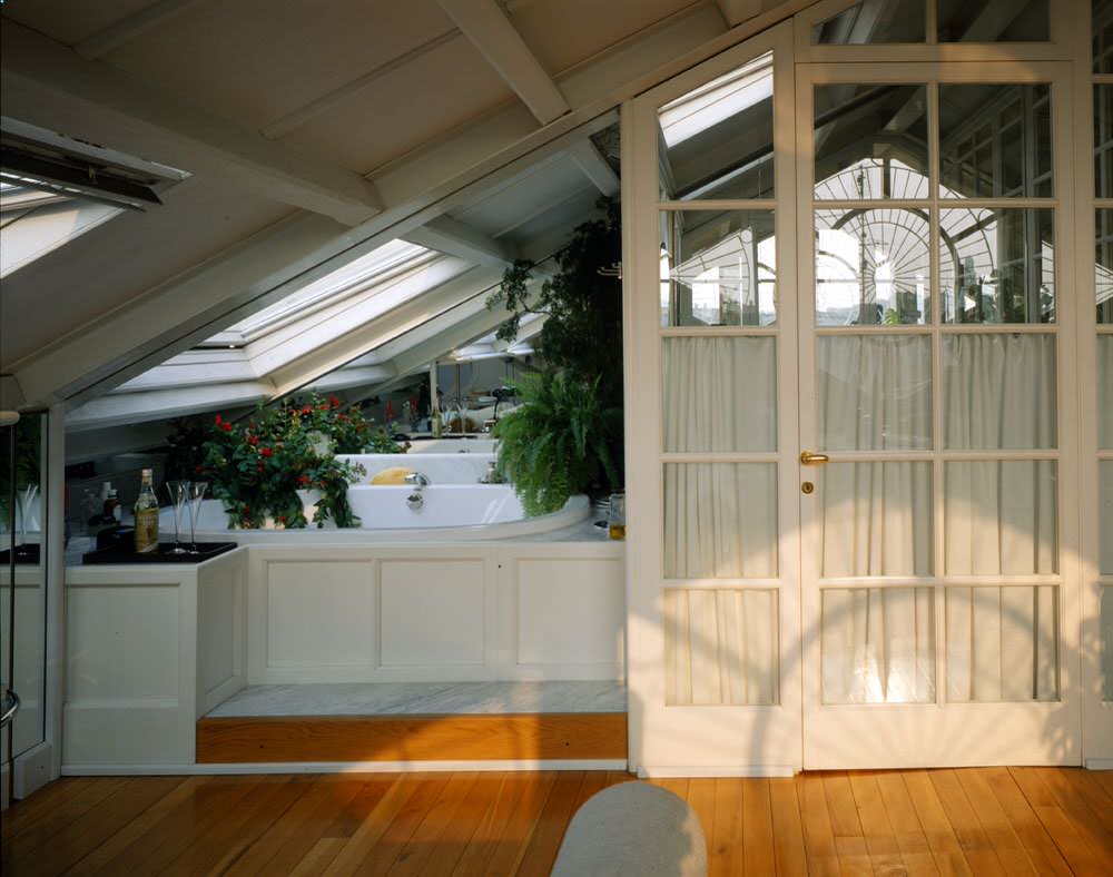 Houzz Италия: Квартира с оптической фреской-обманкой