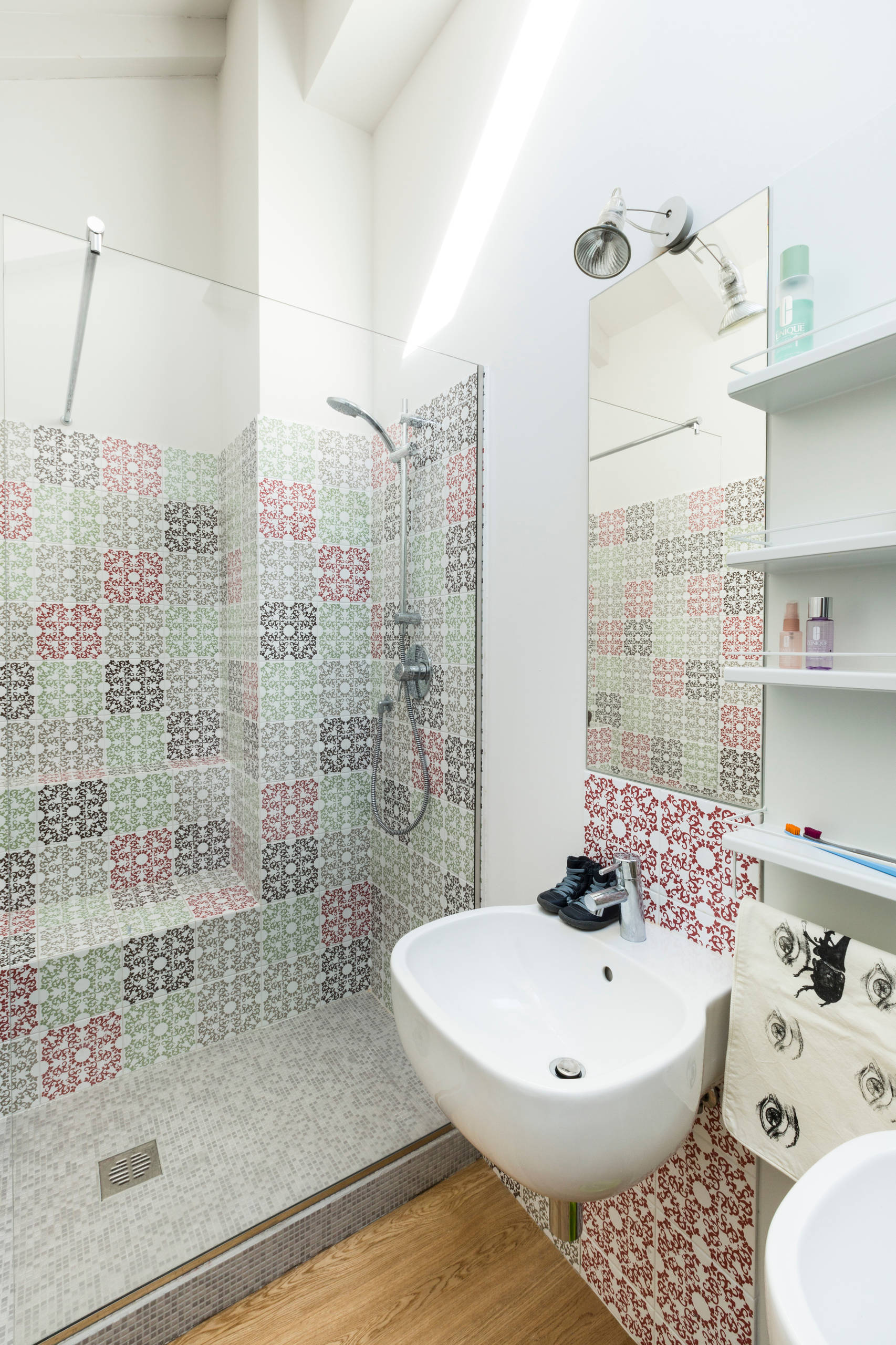 Houzz Италия: Бюджетная мансарда в Турине