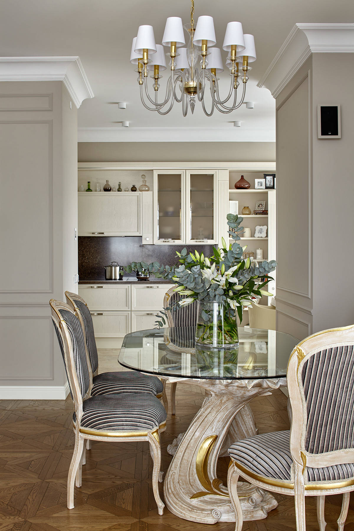 Houzz тур: Традиционный московский интерьер на 37-м этаже новостройки