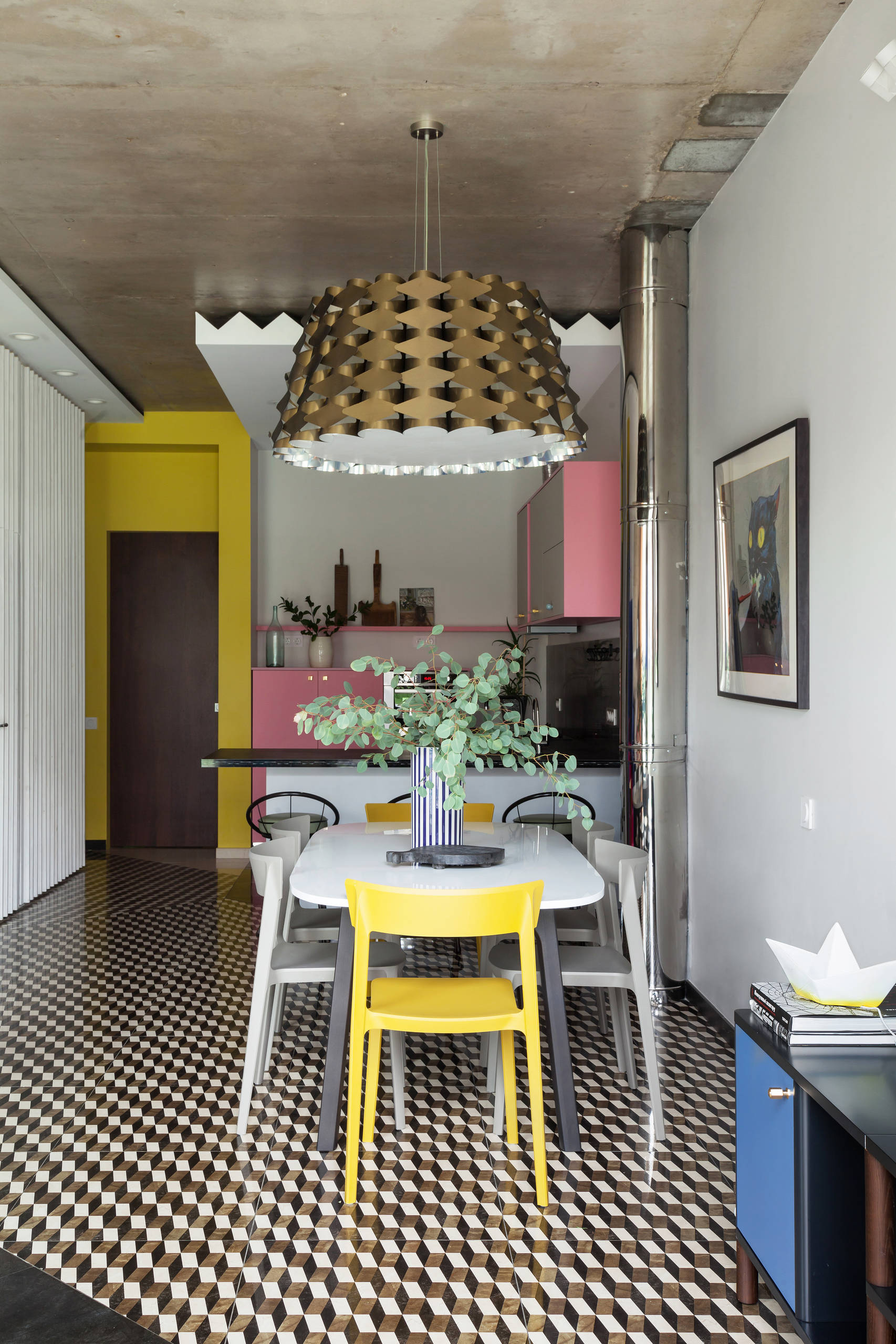 Houzz тур: Яркий таунхаус, который ломает стереотипы