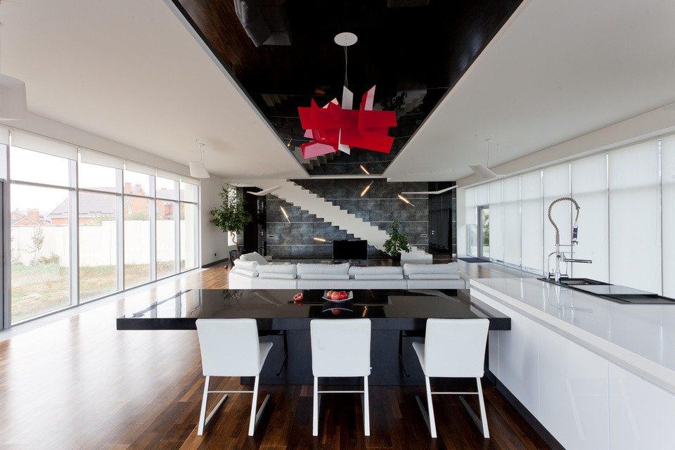 Houzz тур: Дом в стиле минимализм с лестницей в небо