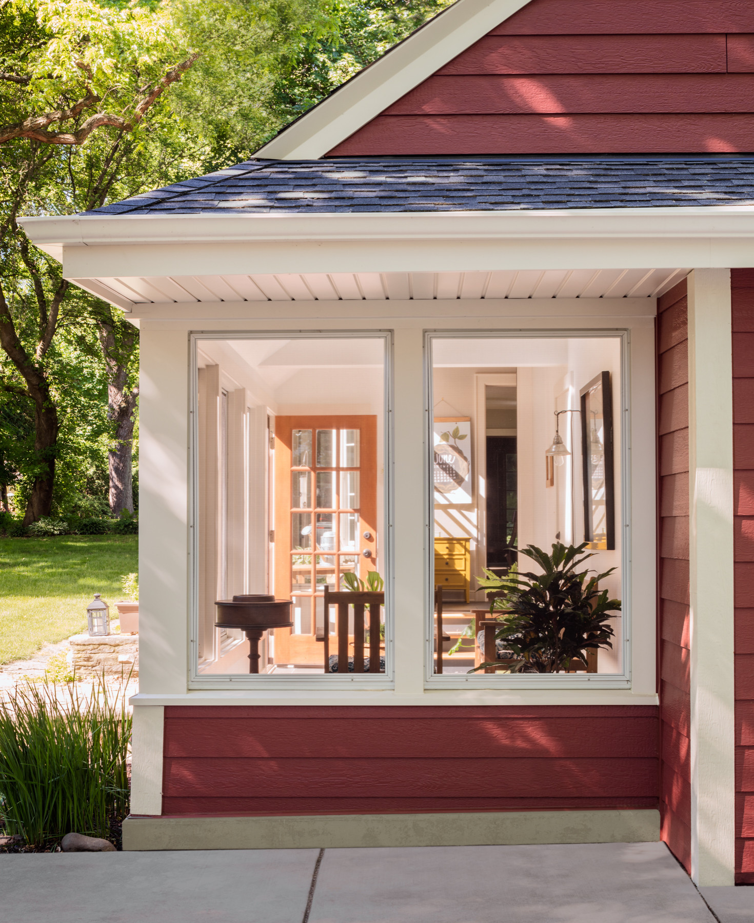 Объясняет юрист: Что можно [и нельзя] строить на участке без разрешения