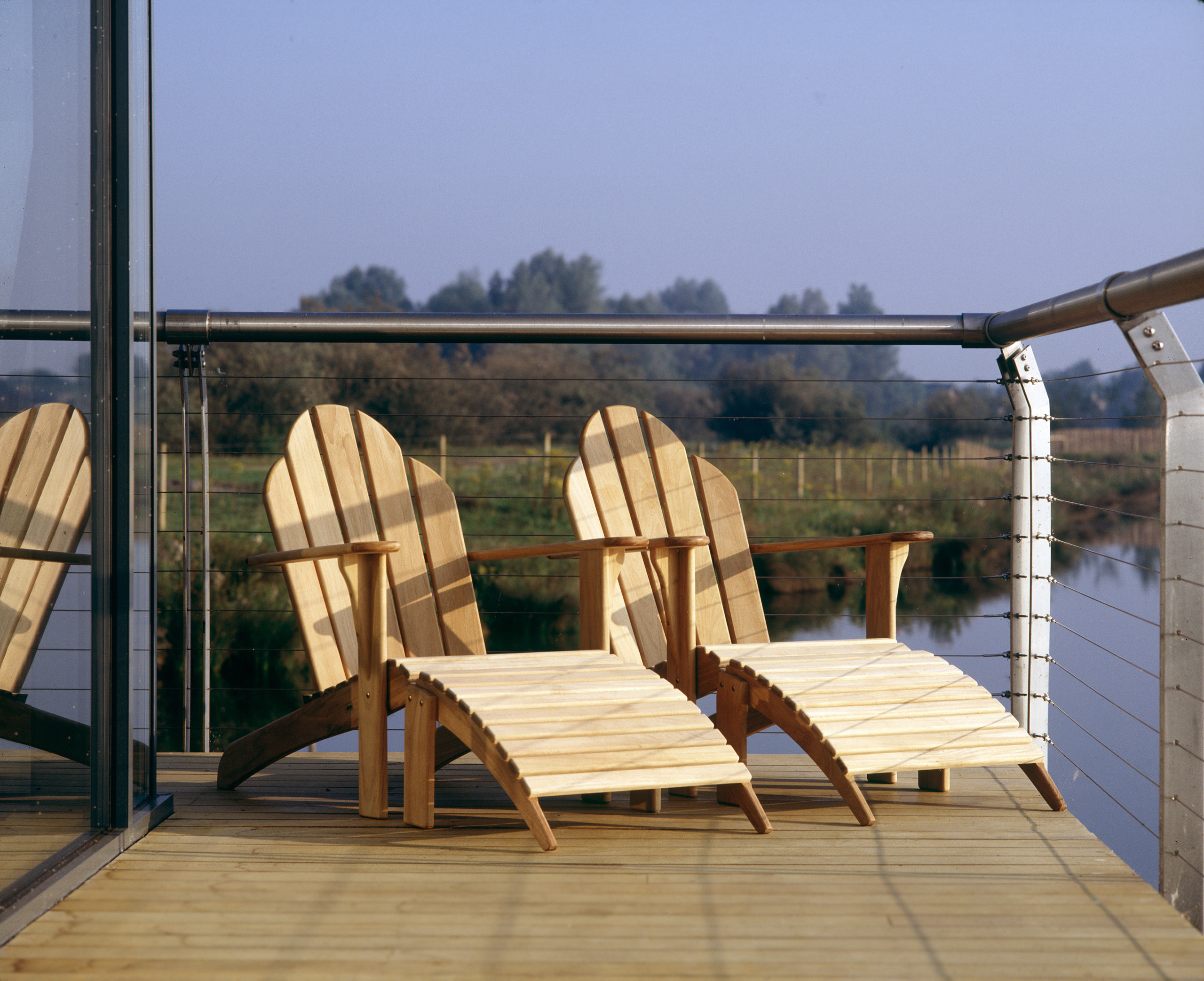 Houzz Британия: Маленький дом с большим видом на озеро