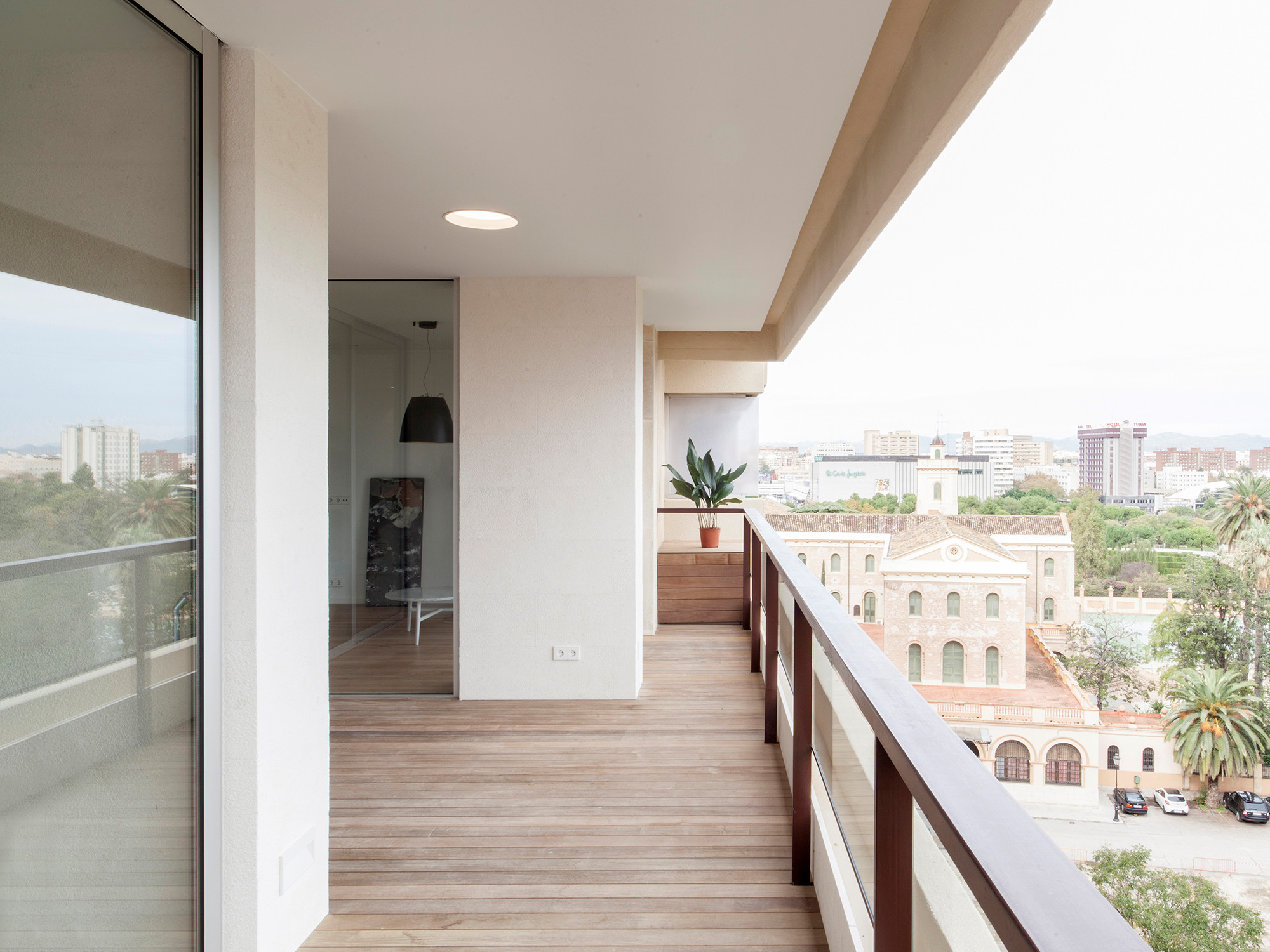 Прогулка на диване: Дома с видом на достопримечательности города