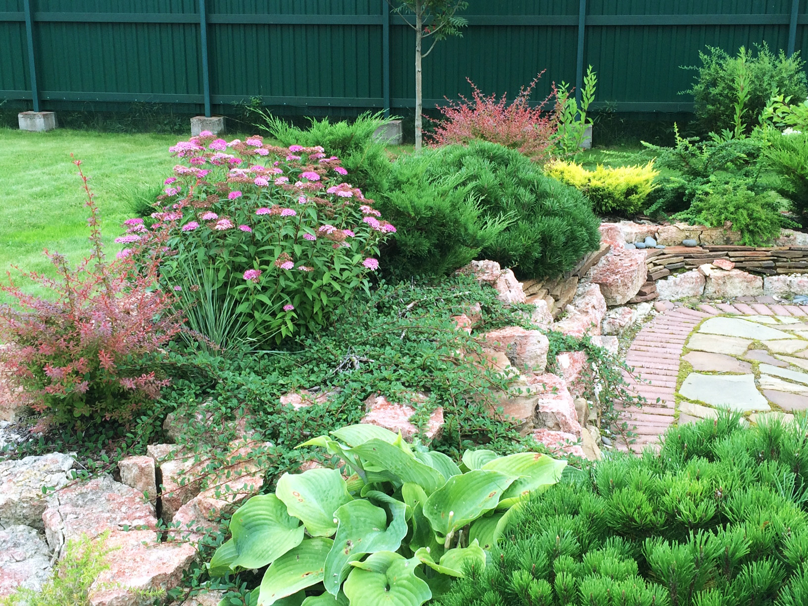 Как правильно: Альпийская горка своими руками