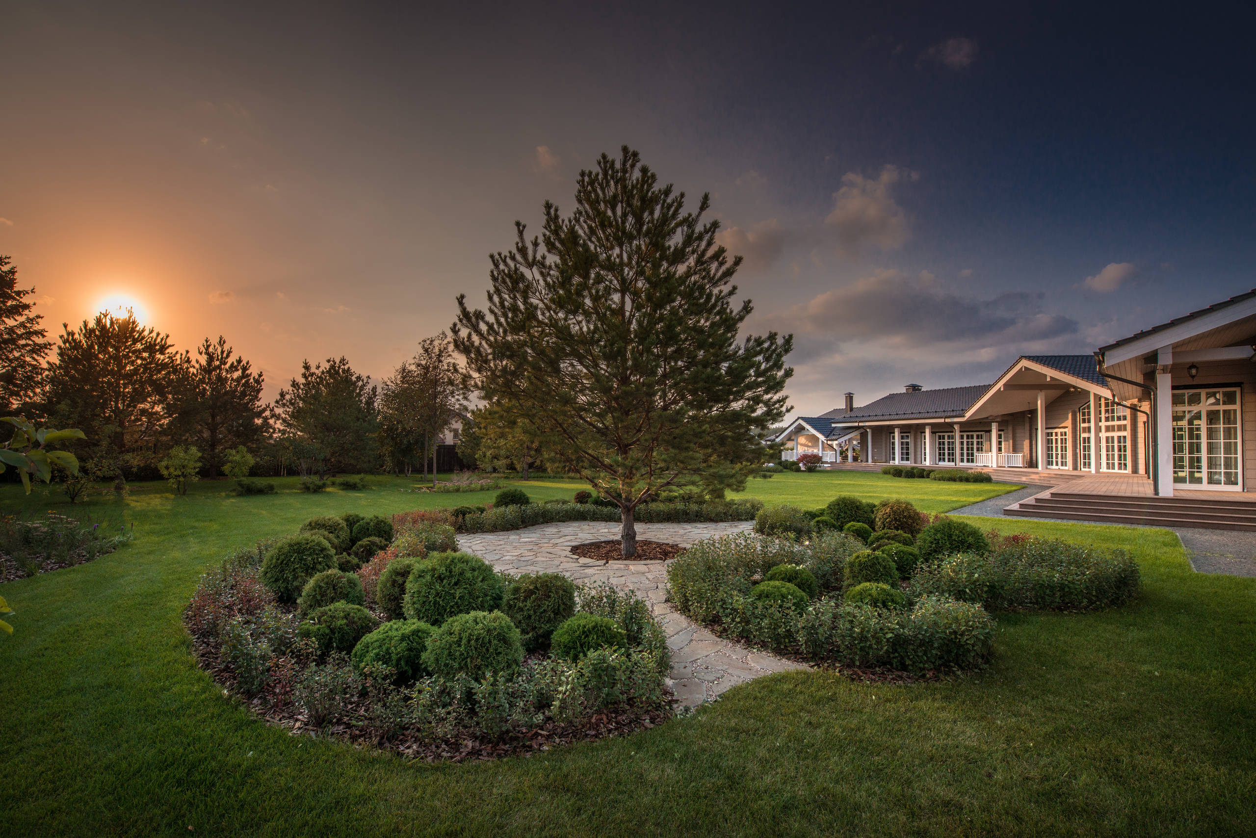 Сад без клумб: Оставляем только деревья и кустарники