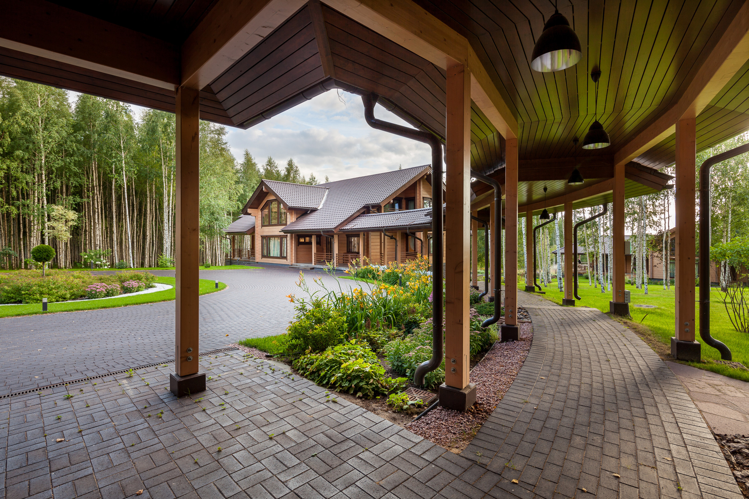 Дело хозяйское: Как сделать участок удобней, не потеряв декоративности