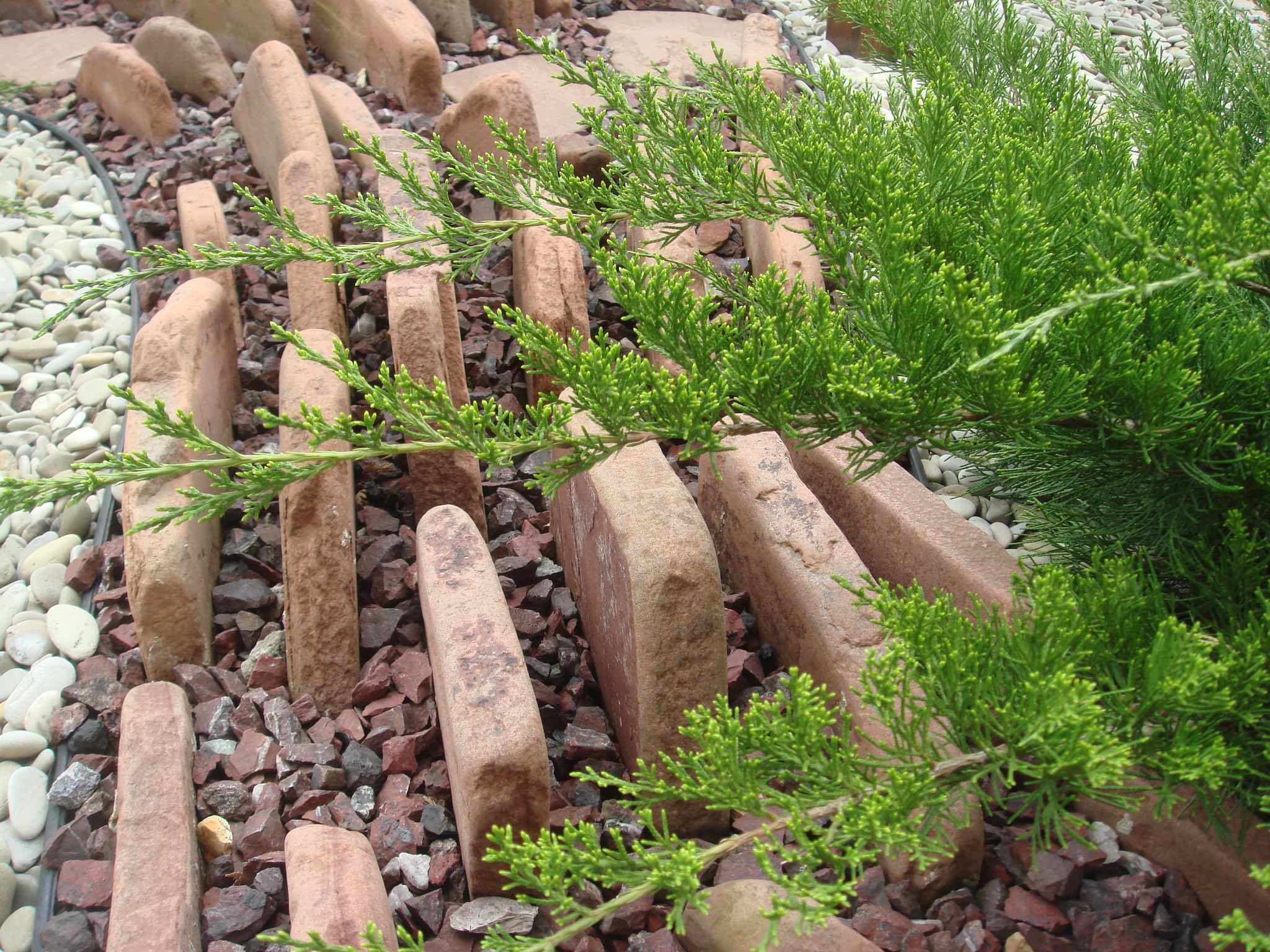 Как правильно: Альпийская горка своими руками