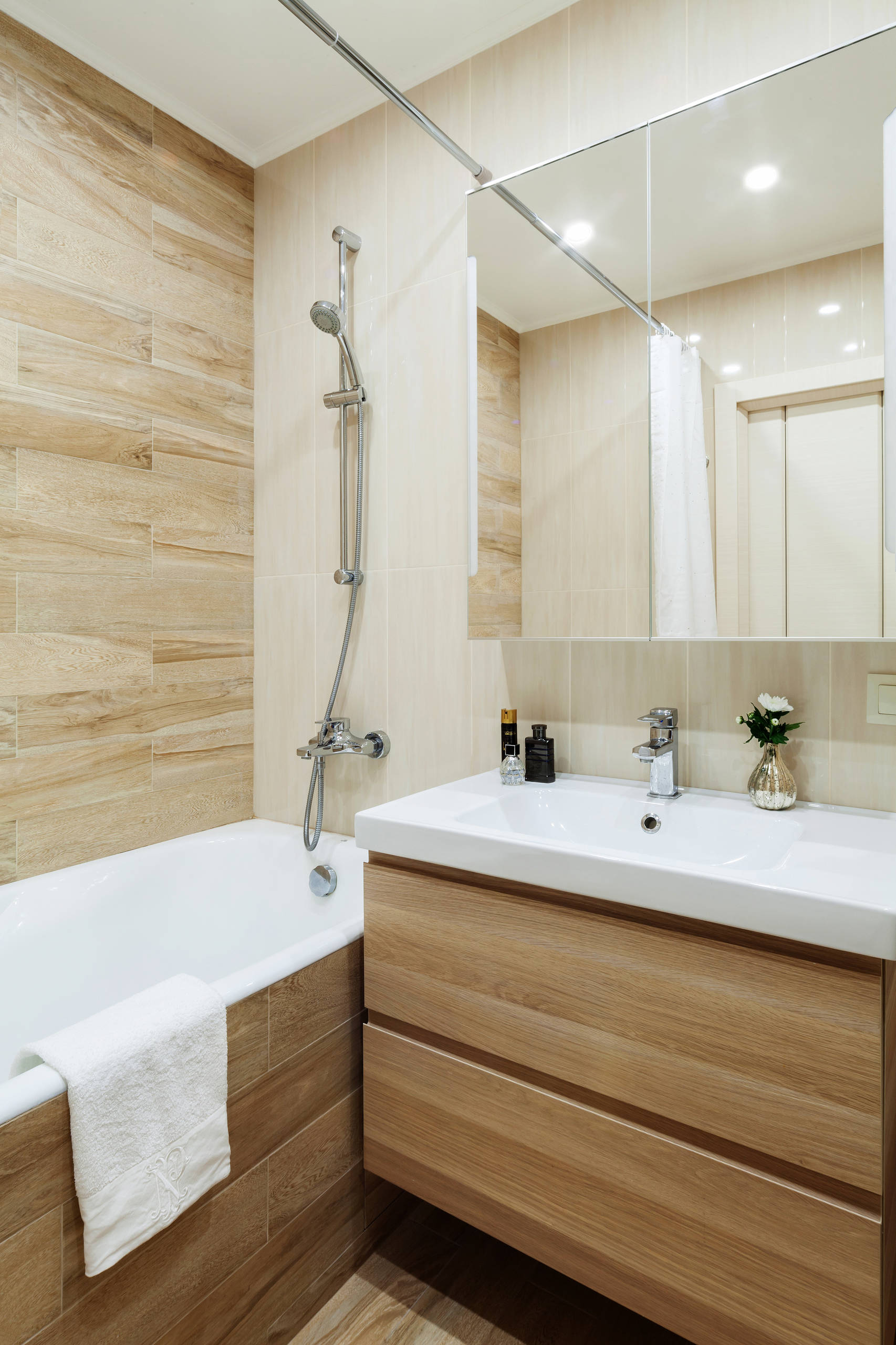 Houzz тур: Черно-белые фотографии Парижа и растворяющаяся кухня