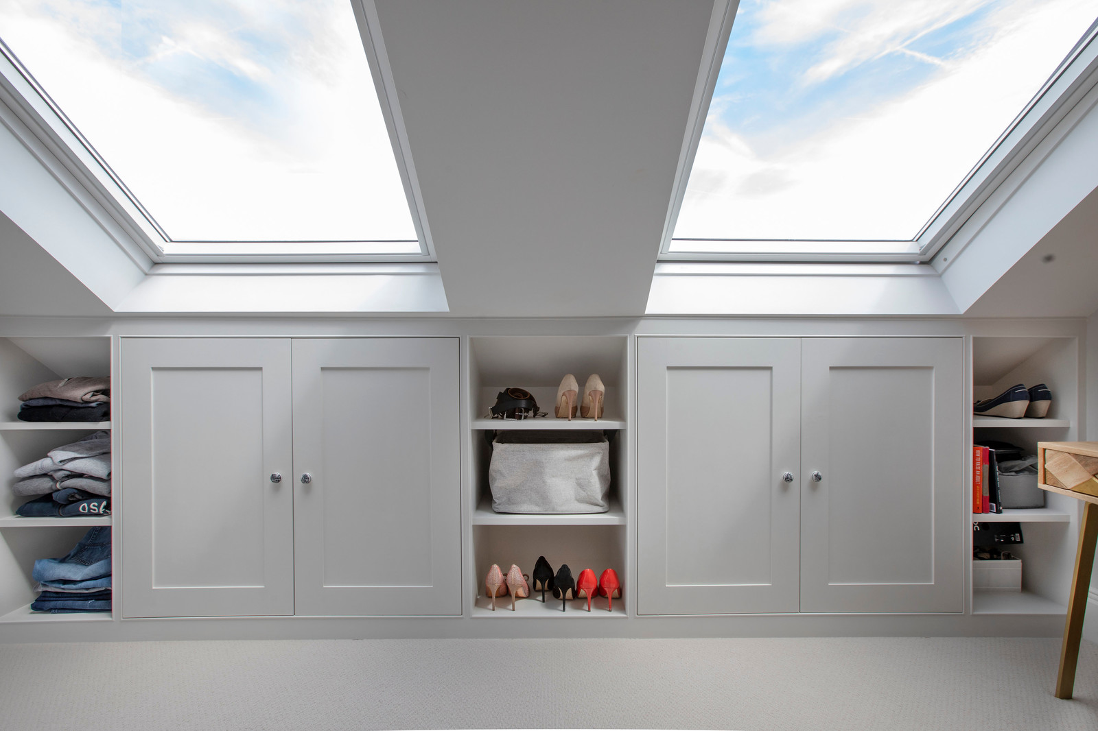 Мансарда: Что делать, если конек низкий