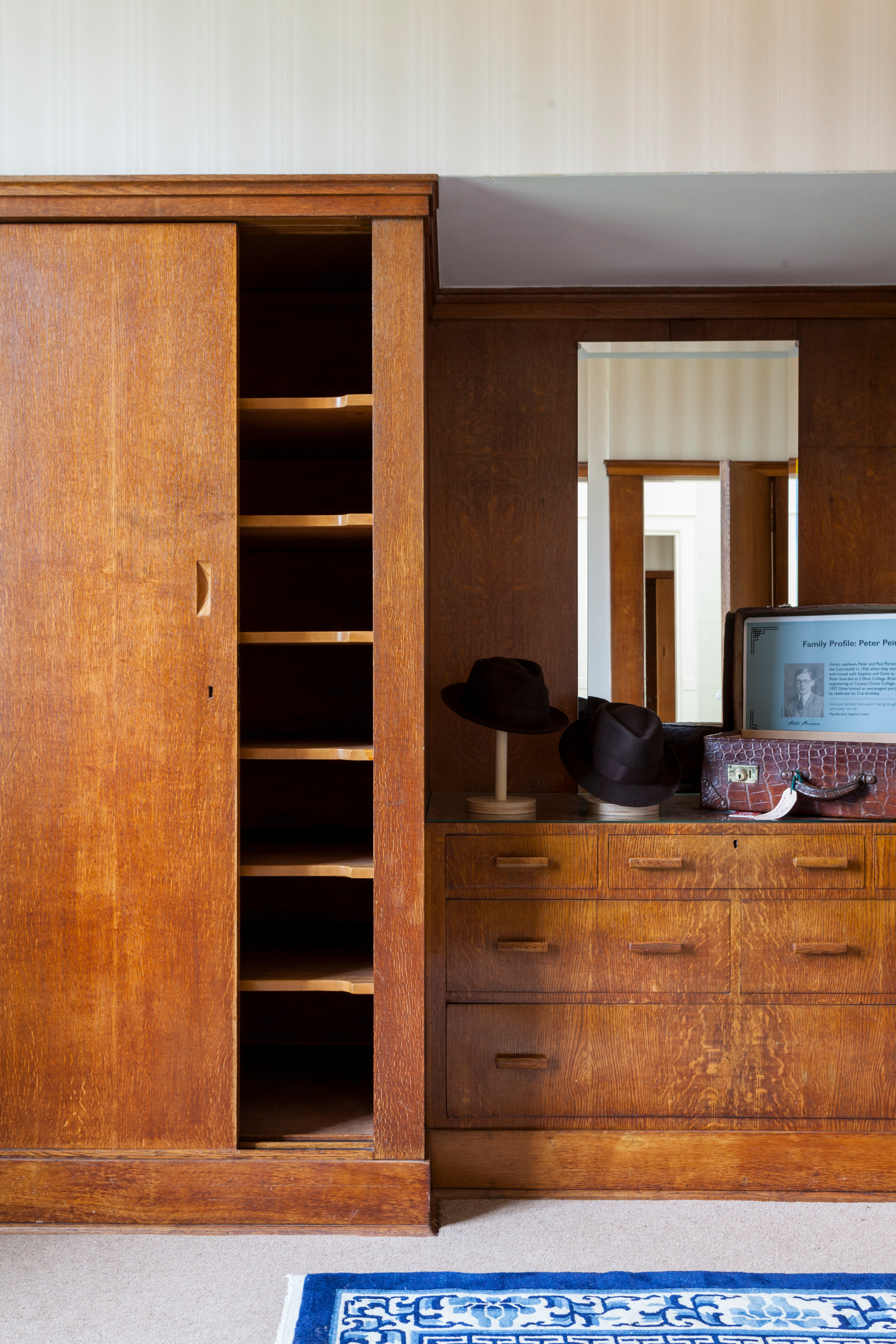 Houzz Британия: Средневековый дворец, оформленный в стиле ар деко