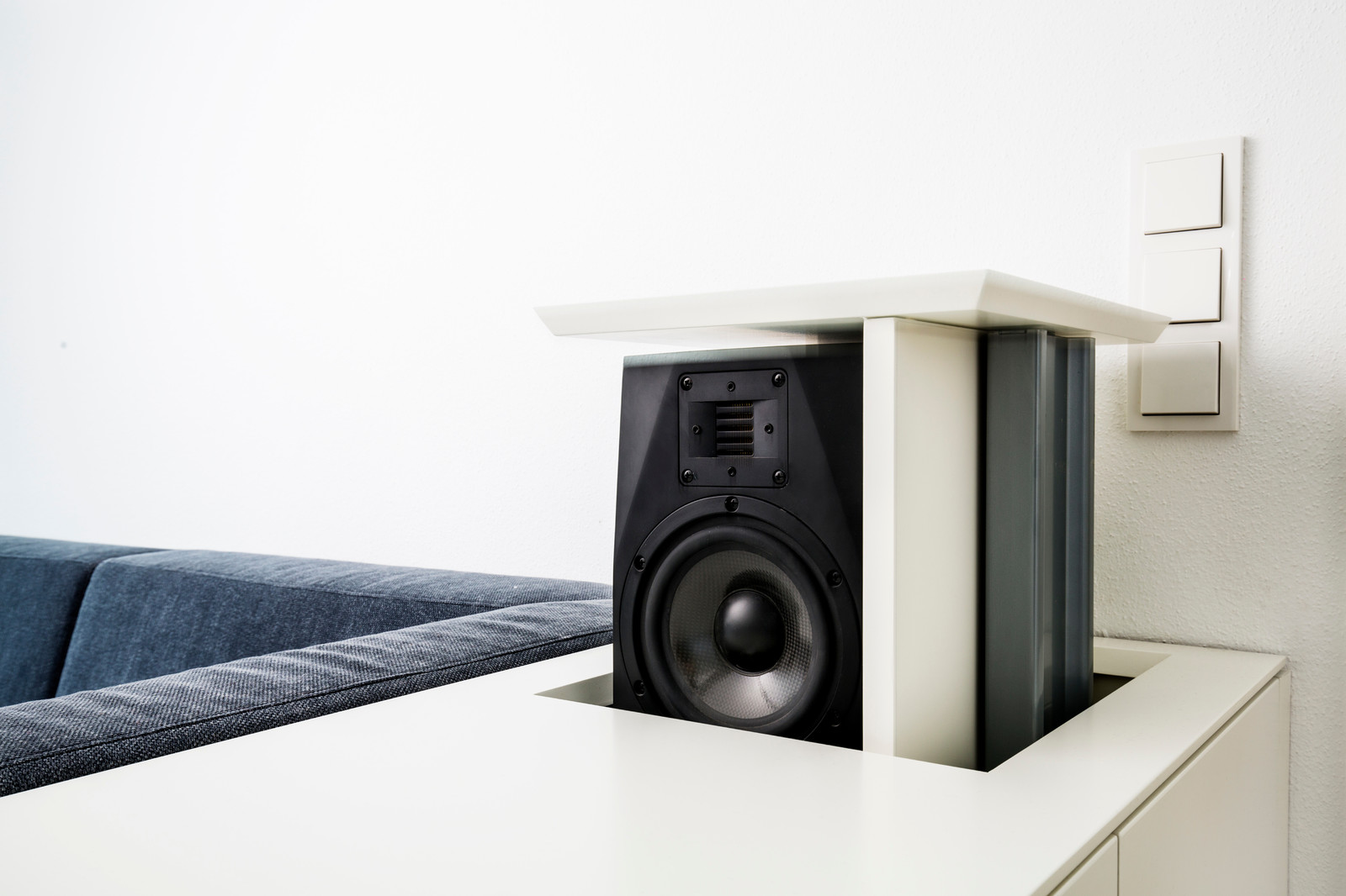 Все меняется: Гостиная в стиле хай-тек — 10 лет назад и сейчас